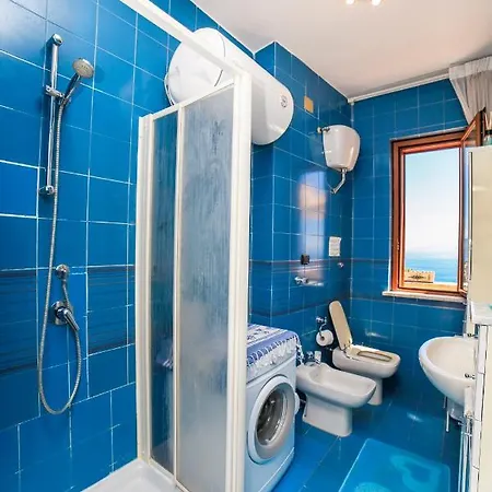 Sun & Sea Apartment *